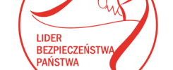 Czerwony okrąg z orłem, tekstem "LIDER BEZPIECZEŃSTWA PAŃSTWA" i biretem. Kontekst: program "Młode Talenty".