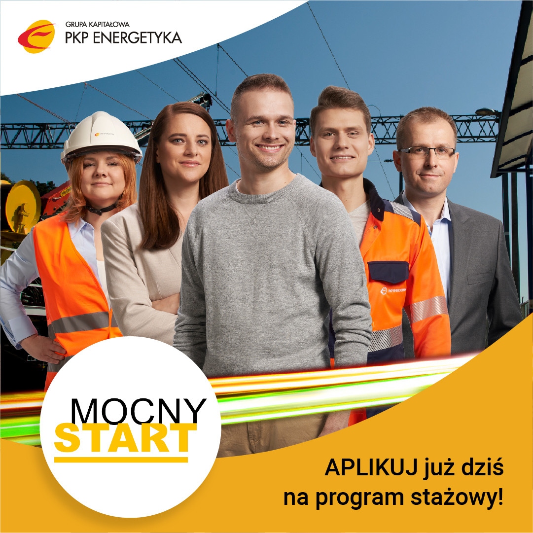 Grupa Kapitałowa PKP Energetyka. Pięć osób, w tym jedna w kasku i kamizelce odblaskowej, pozuje do zdjęcia.