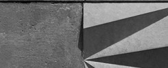 Betonowa architektura 2024. Tekst na tle geometrycznych form i faktury betonu.